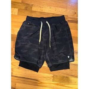 NWOT Vuori Men's Double Lined Camo Shorts, Small